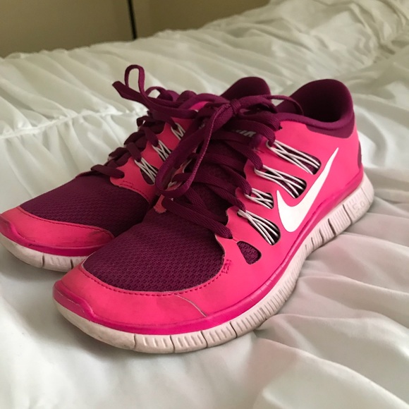 Nike Shoes - Nike Free Run 5.0